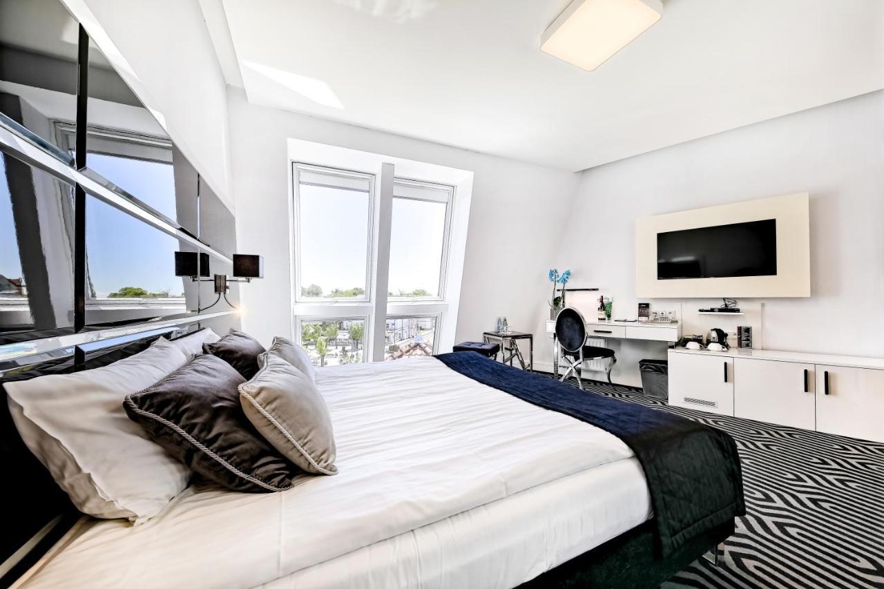 Deluxe Premium Double Room
