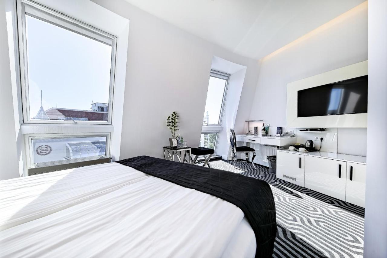 Deluxe Premium Double Room